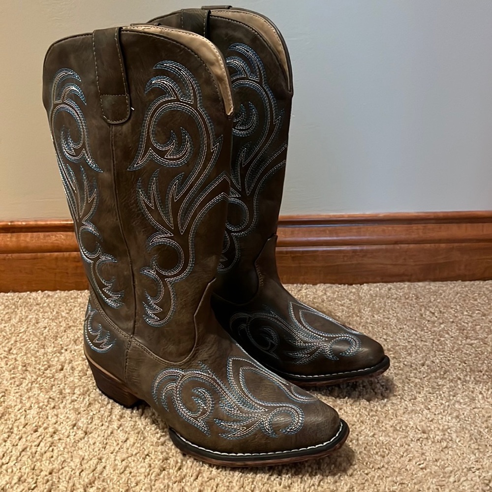 Roper Cowboy Boots. Women size 8
